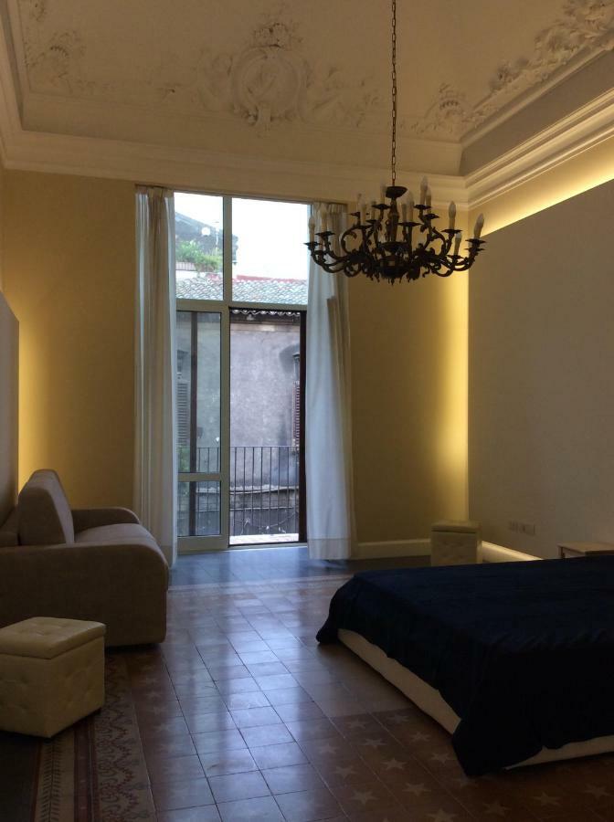 Chicca Nel Cuore Del Centro Storico Appartamento Catania